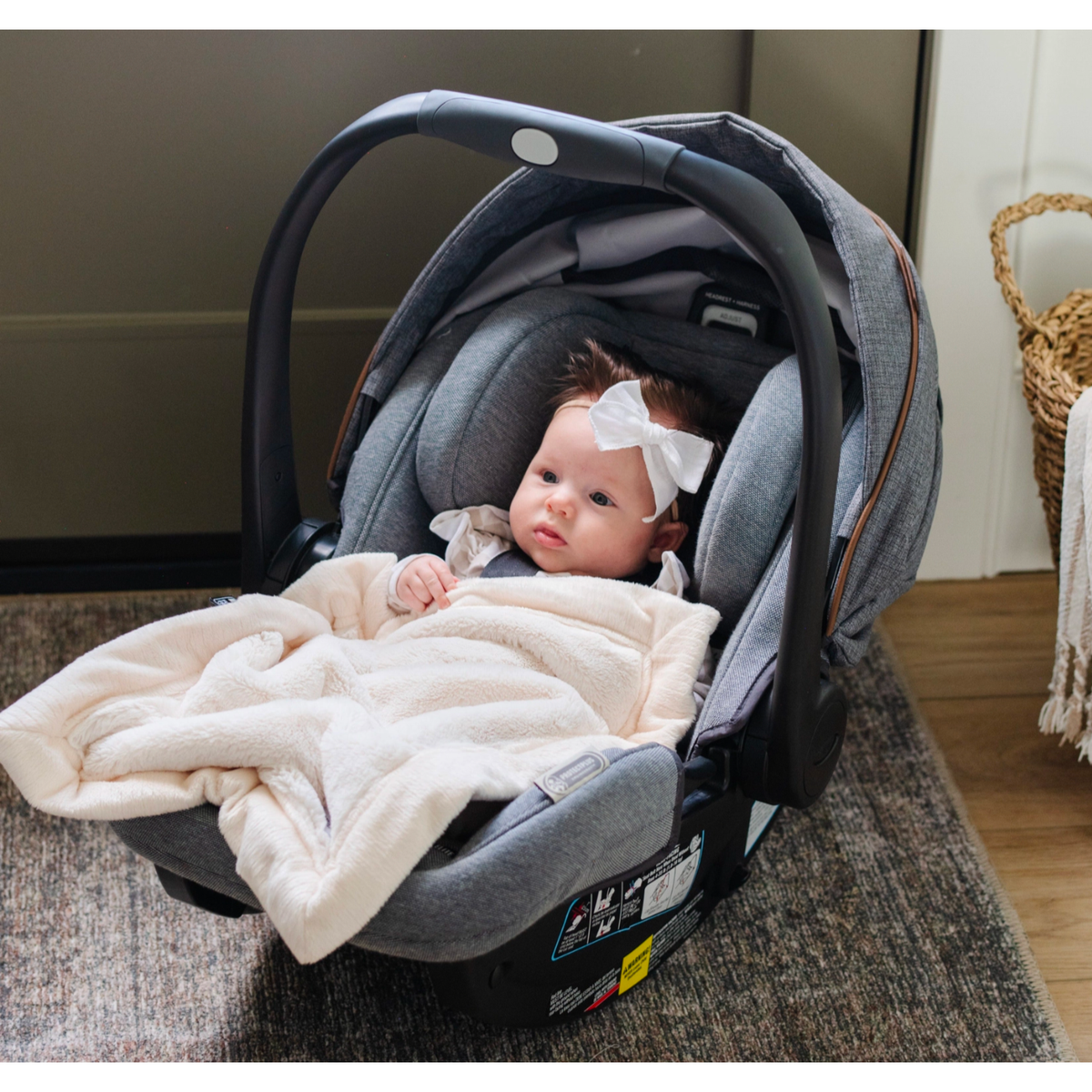 Saranoni Lush Luxury Mini Blanket in Natural