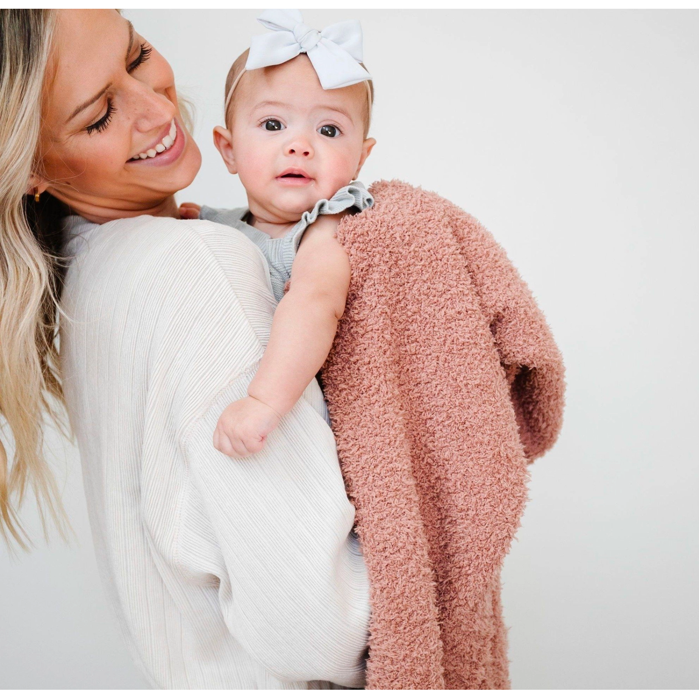 Saranoni French Rose Bamboni Receiving Blanket (30”x40”)