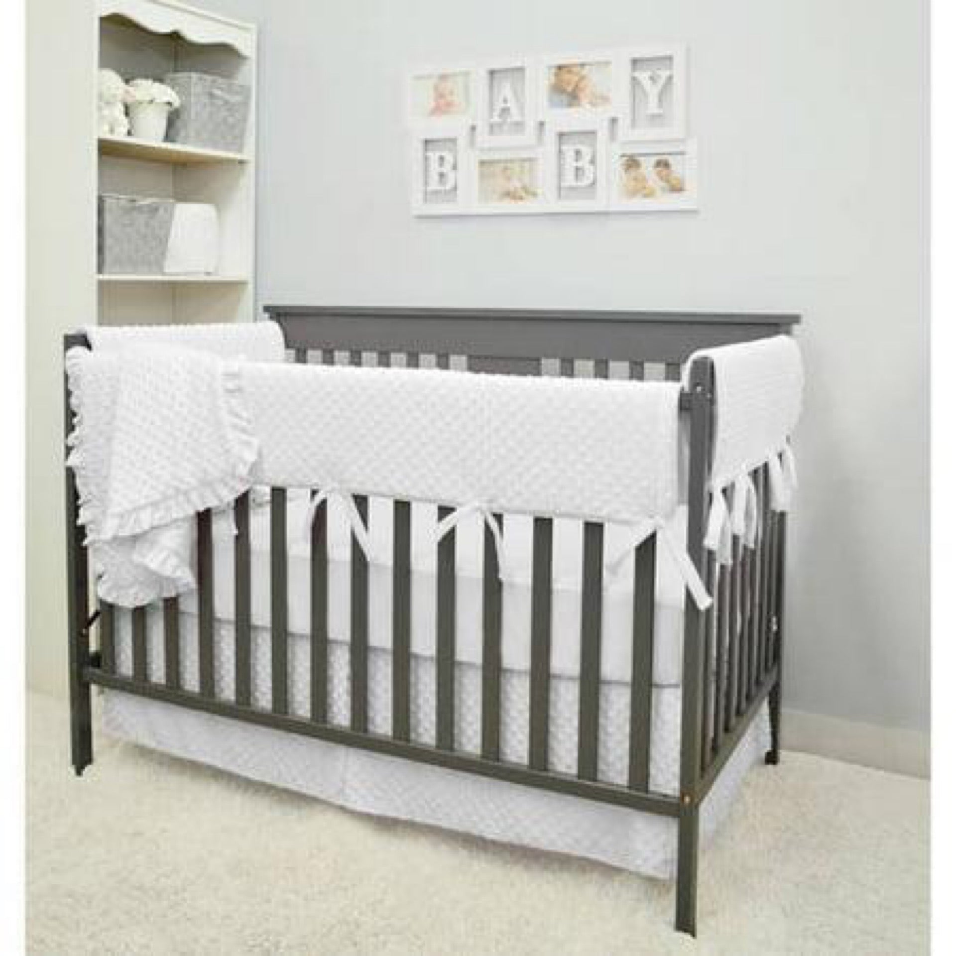 American Baby Company 6 Piece Bedding Set (White)