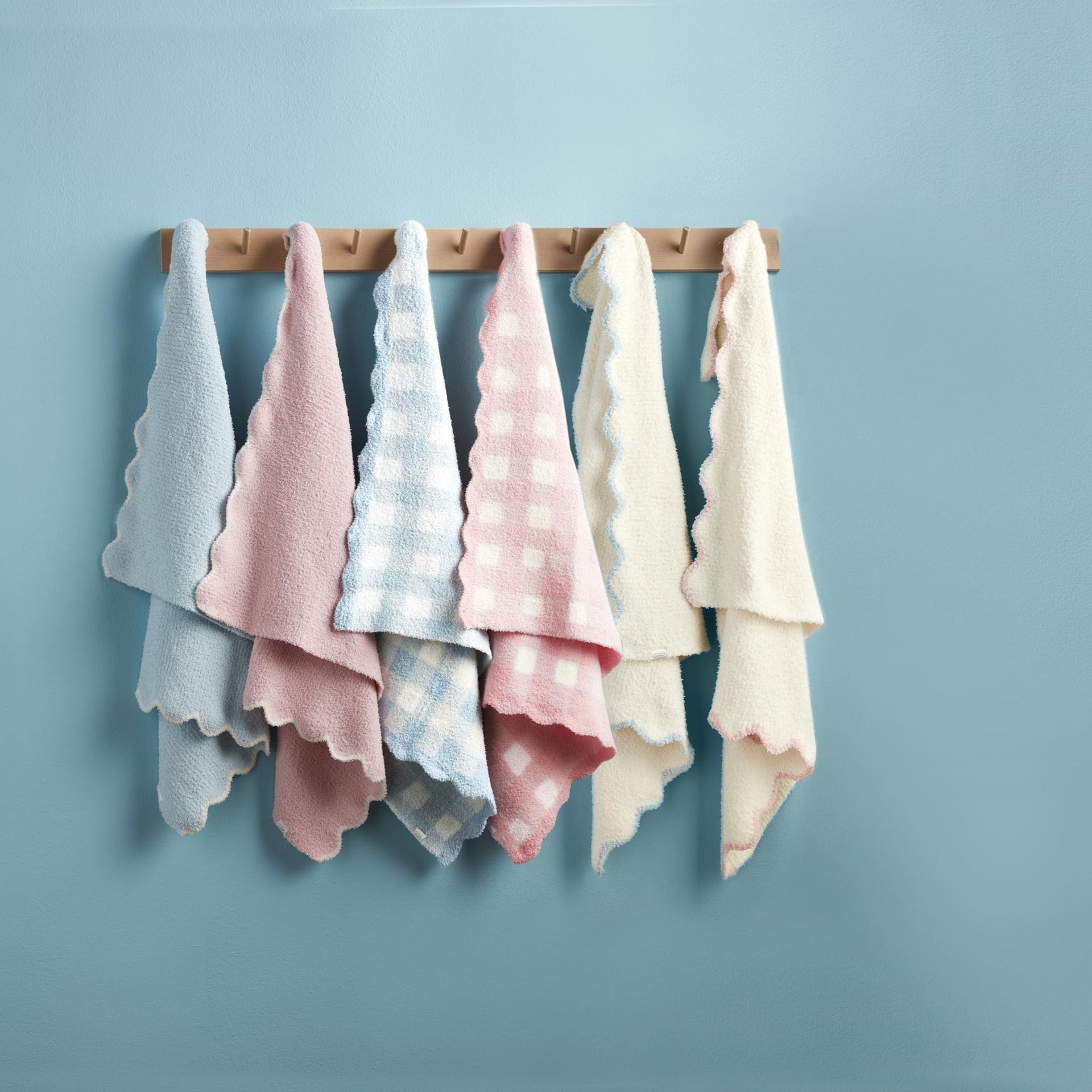 Mud Pie Blue Scallop Chenille Blanket