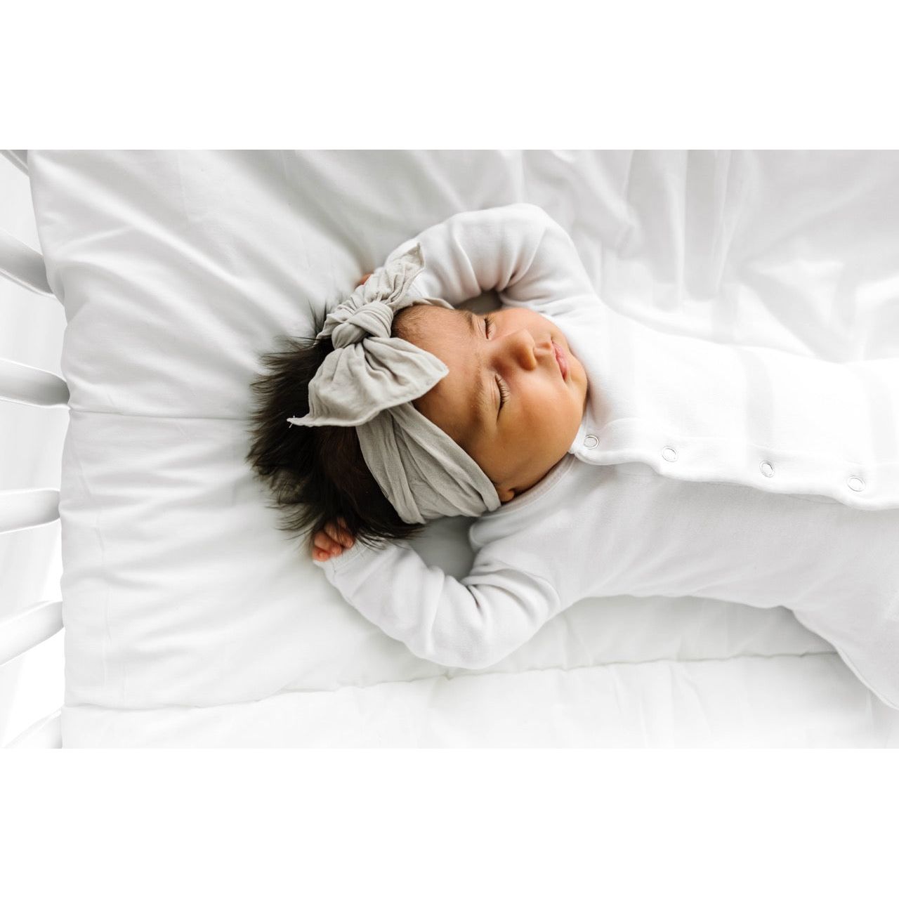 Baby Bling Bows- The Knot Bow in Mushroom