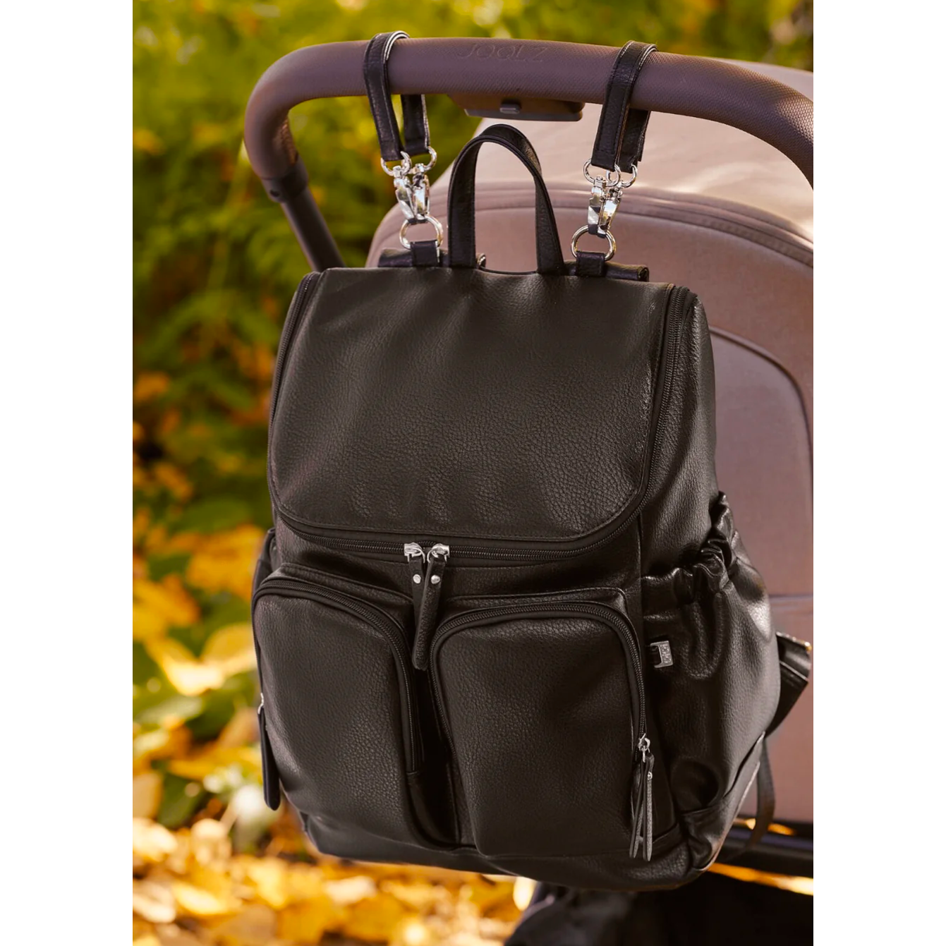 OiOi Traveller Backpack in Black