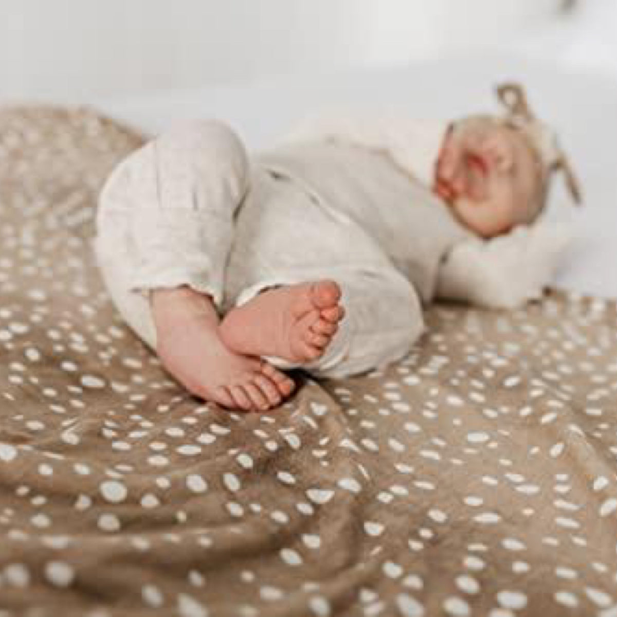 Copper Pearl Swaddle Blanket-Fawn